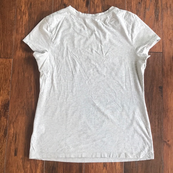 Banana Republic Tee - Picture 6 of 6